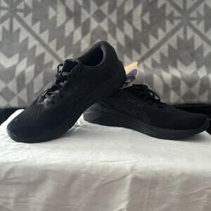 Brand new in box w tags